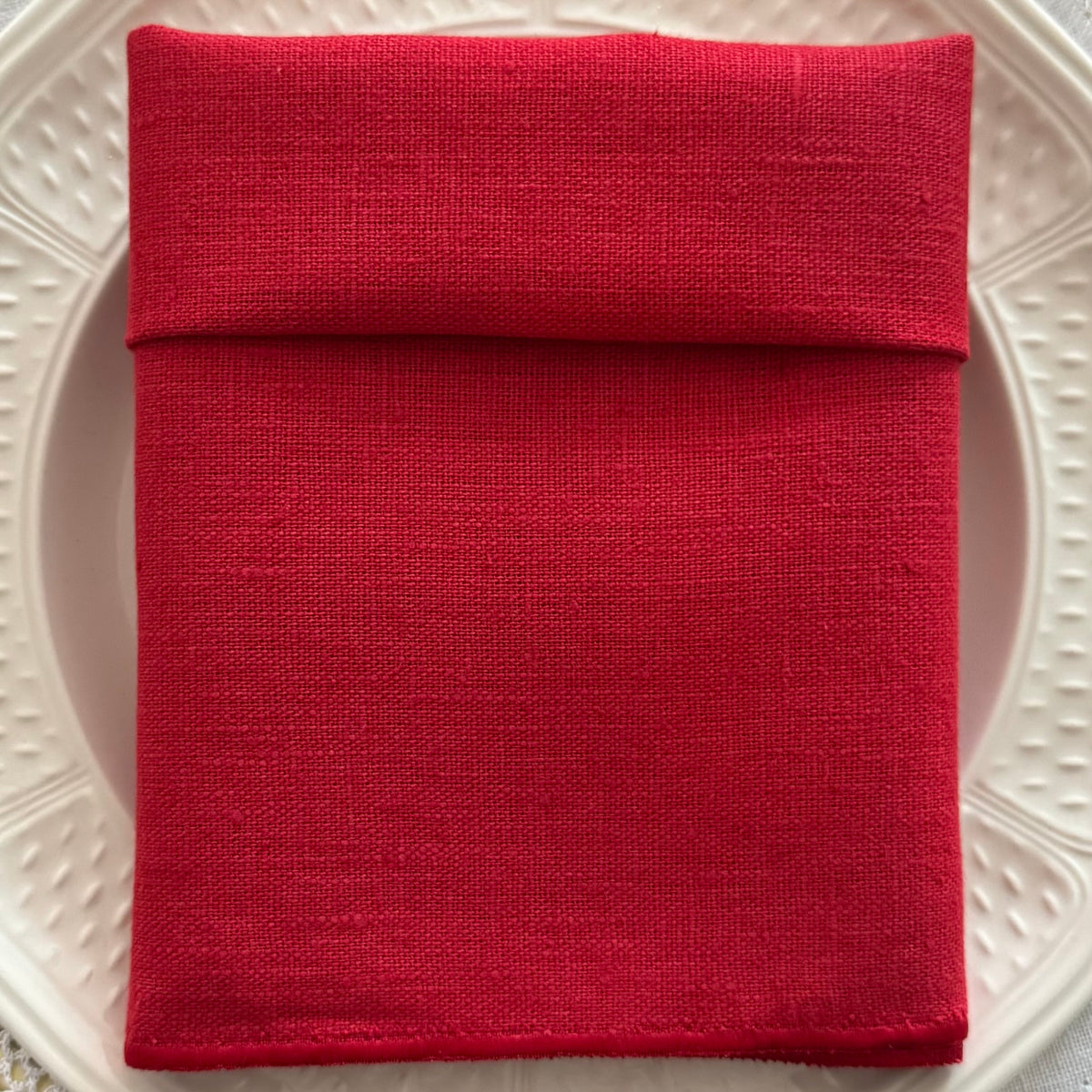 'Red Linen' Napkin with Scalloped Edge