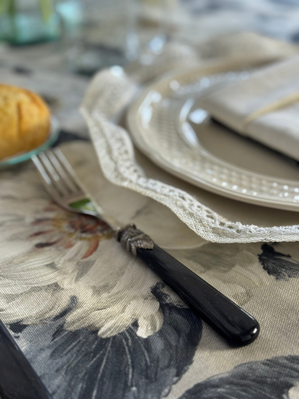 'White Garden' Tablecloth