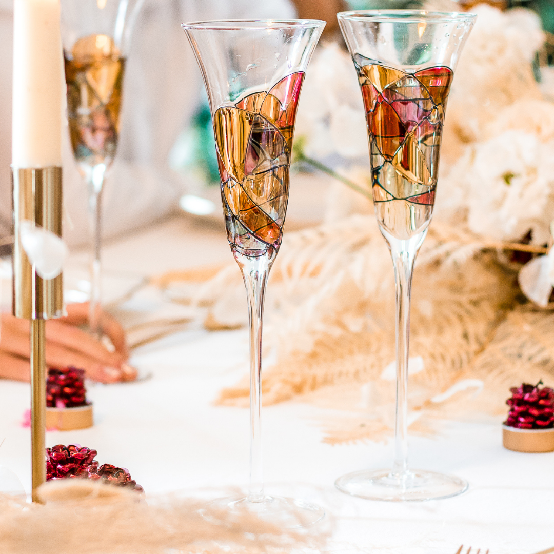 Champagne and flutes deals